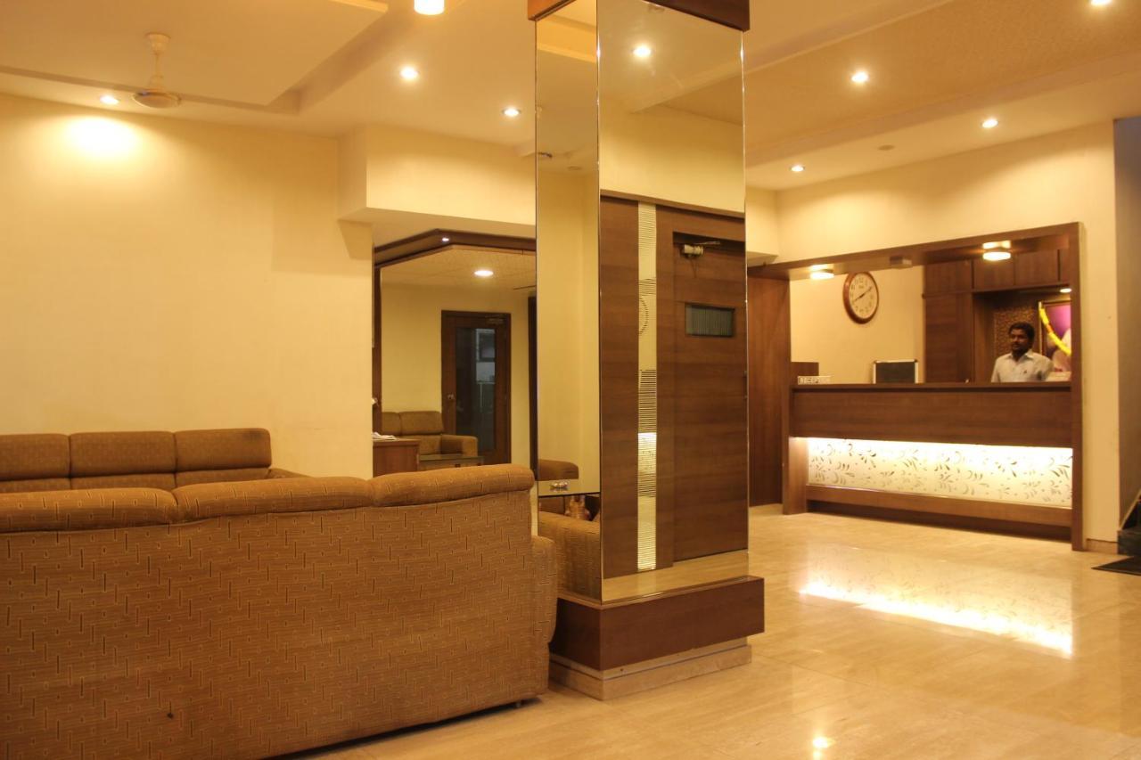 Hotel Laxmibai Palace Shirdi Esterno foto